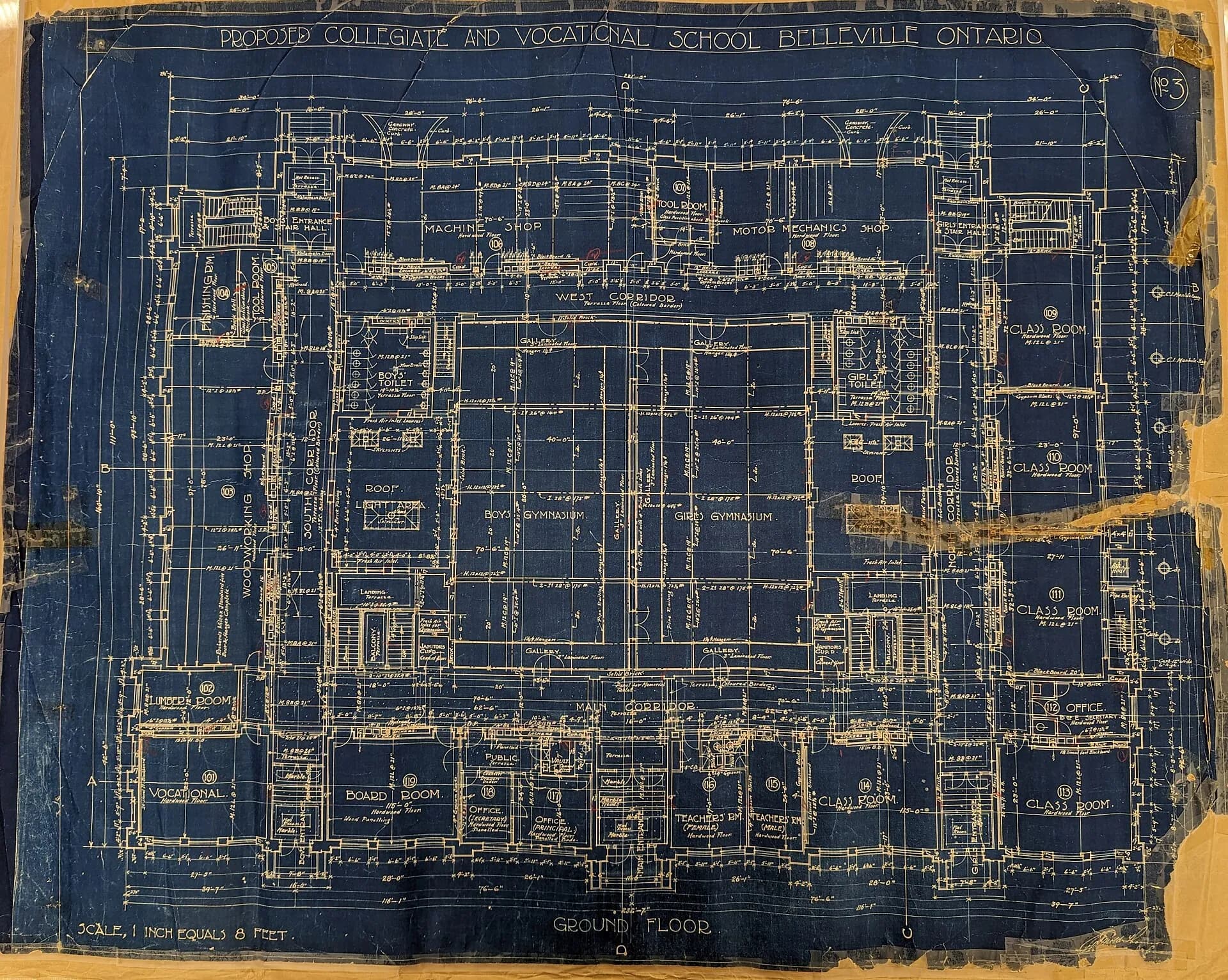 Nur ein vergilbter Bauplan vorhanden? Alte Grundrisse digitalisieren und neu zeichnen lassen