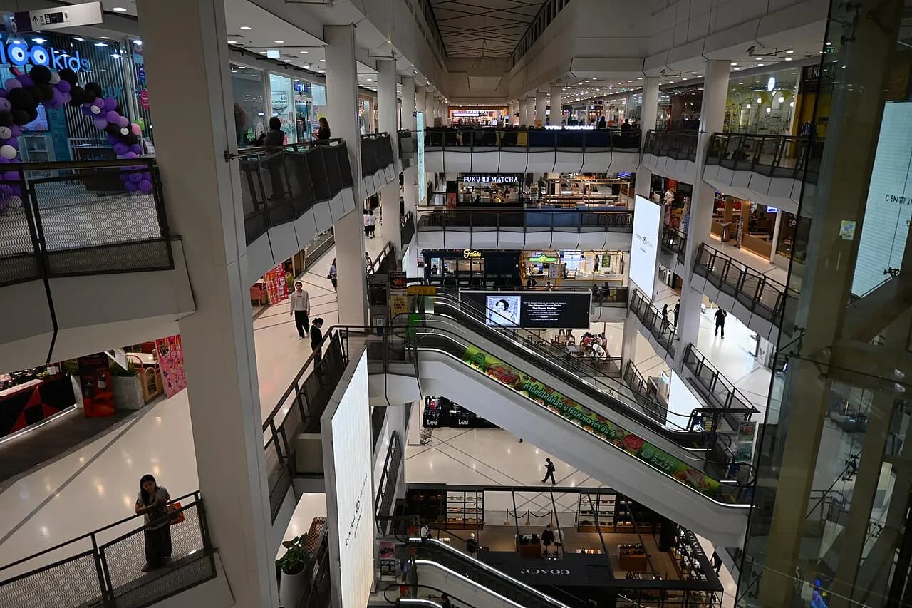 AR Indoor-Navigation für Einzelhandel und große Objekte: Besucher app-frei ans Ziel führen