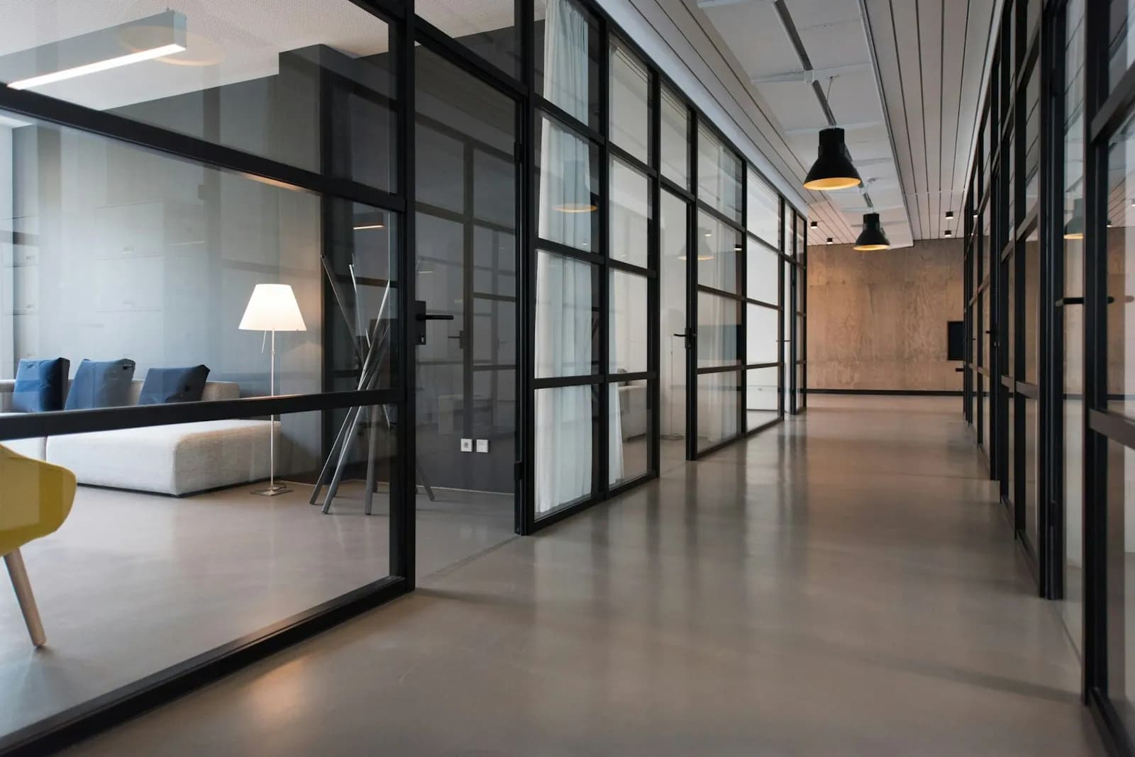 Gewerbeimmobilien fotografieren und vermarkten: Büro, Praxis und Ladenfläche überzeugend zeigen