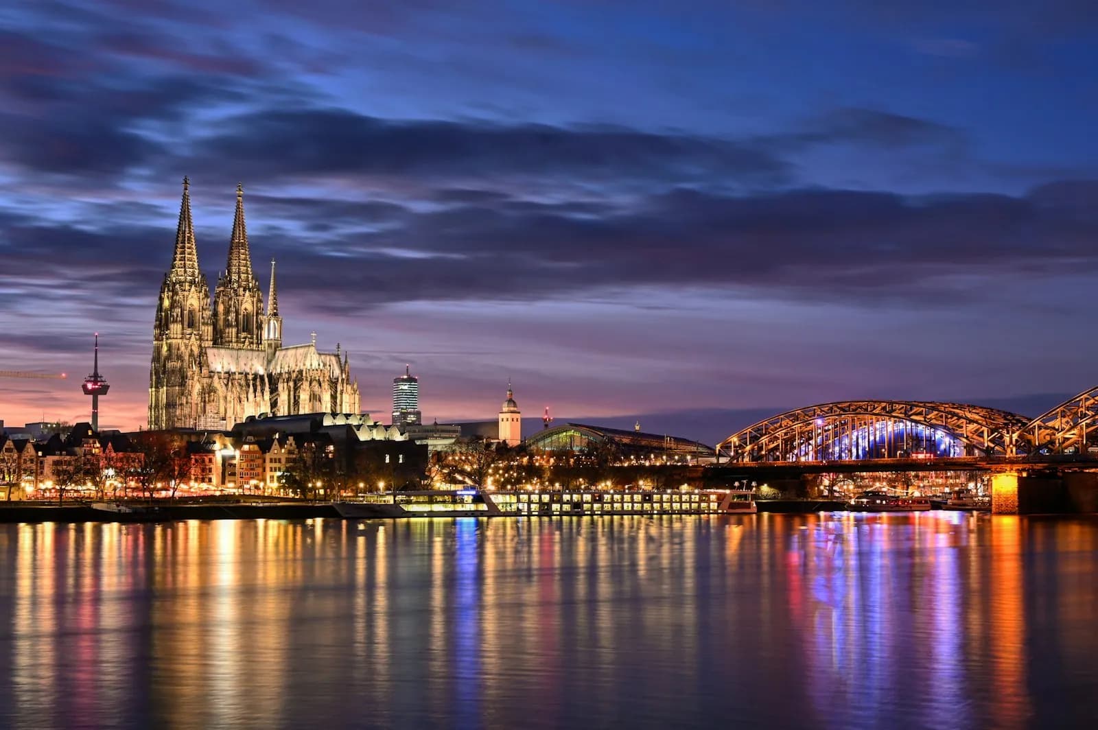 Immobilie verkaufen in Köln 2026: So heben Sie sich im Rheinland-Markt ab